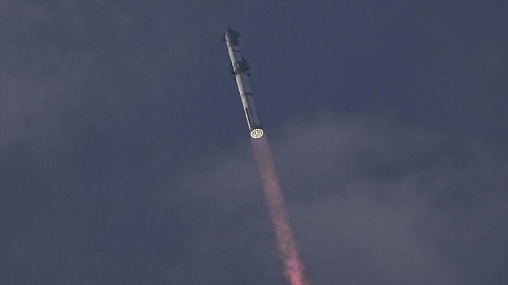 Starship успешно вернулся на Землю после испытательного полета