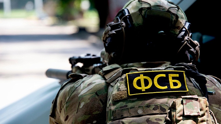 На Урале возбудили 18 дел против мужчины, который планировал отправить бомбы военным