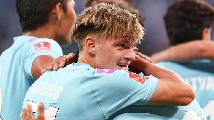 Шилов, перенесший операцию на колене, продлил контракт с "Зенитом"